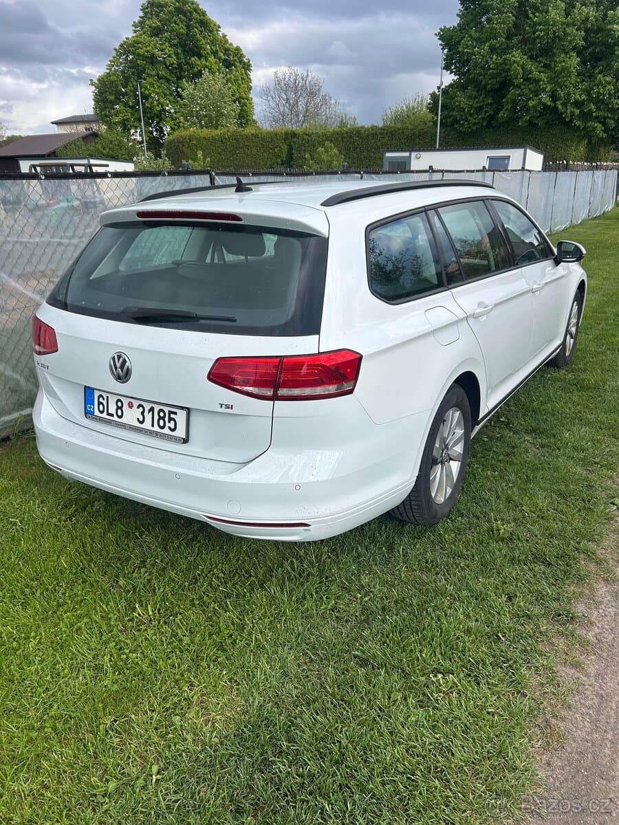 2016 Volkswagen PASSAT - 4