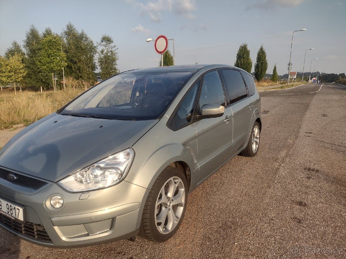 2008 Ford S-MAX - 4