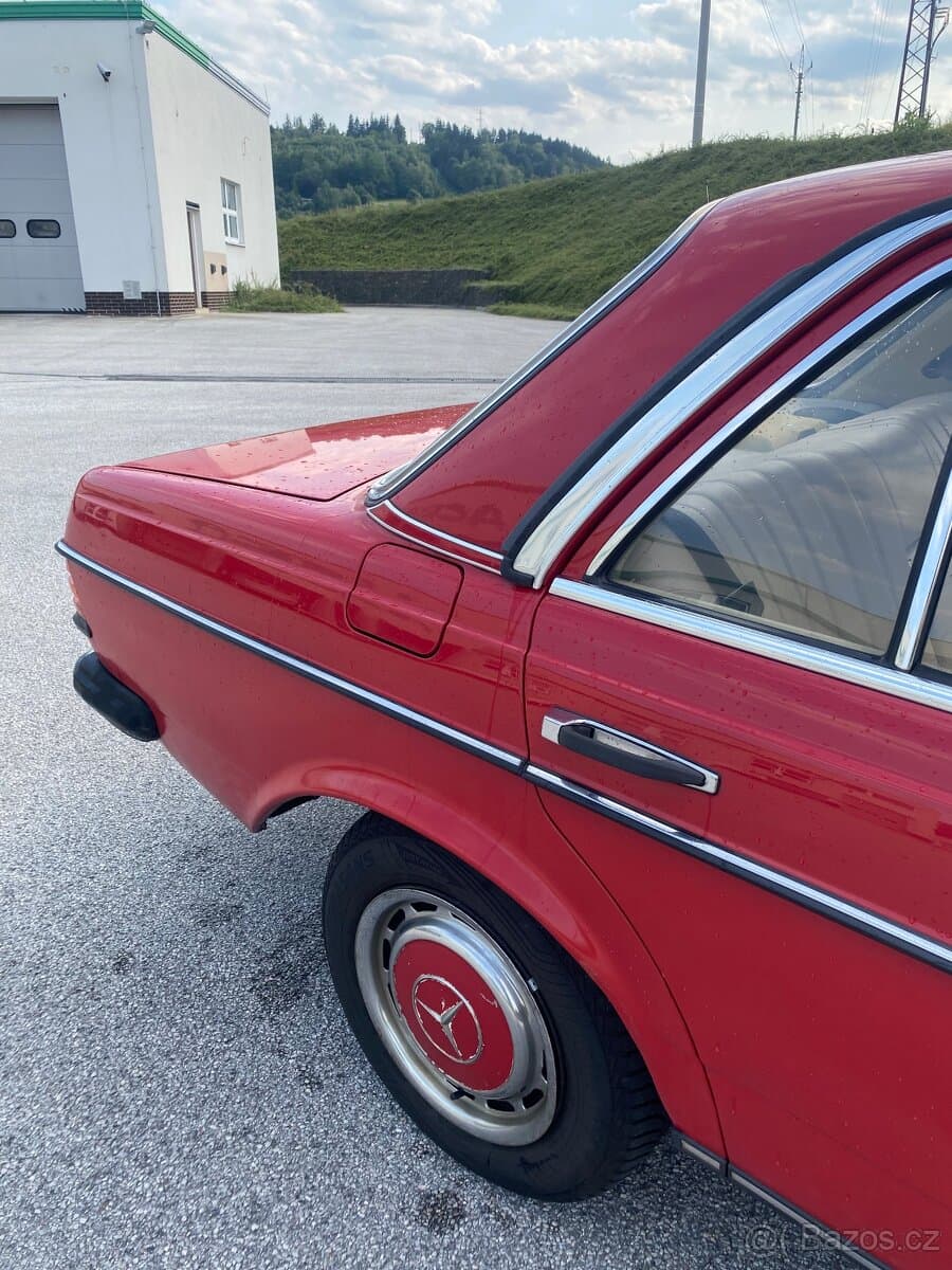 1984 Mercedes-Benz 190 - 4