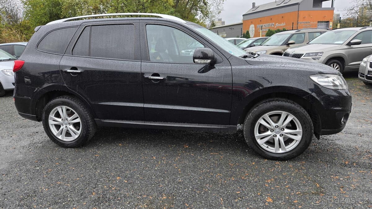 2011 Hyundai SANTA FE - 4