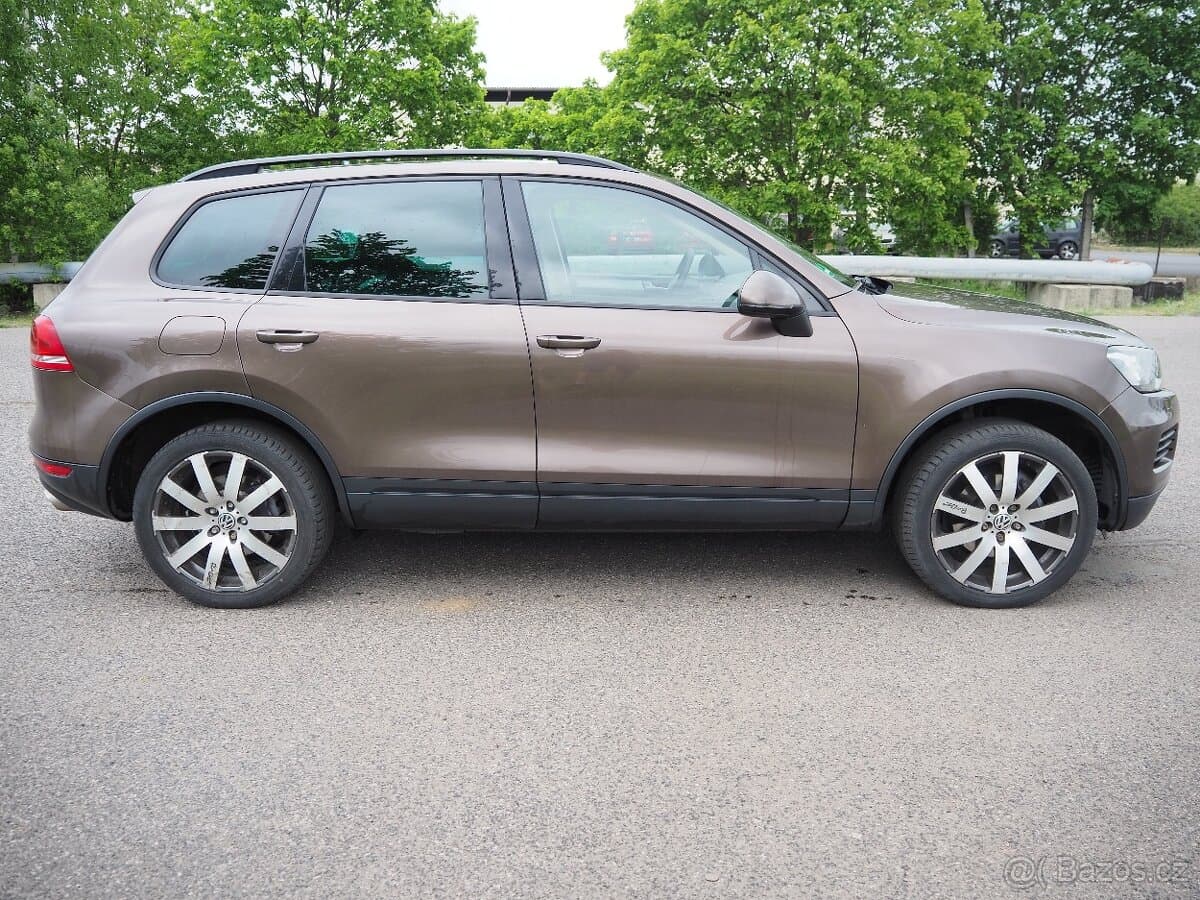 2010 Volkswagen TOUAREG - 4