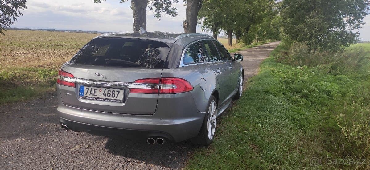 2012 Jaguar XF - 4