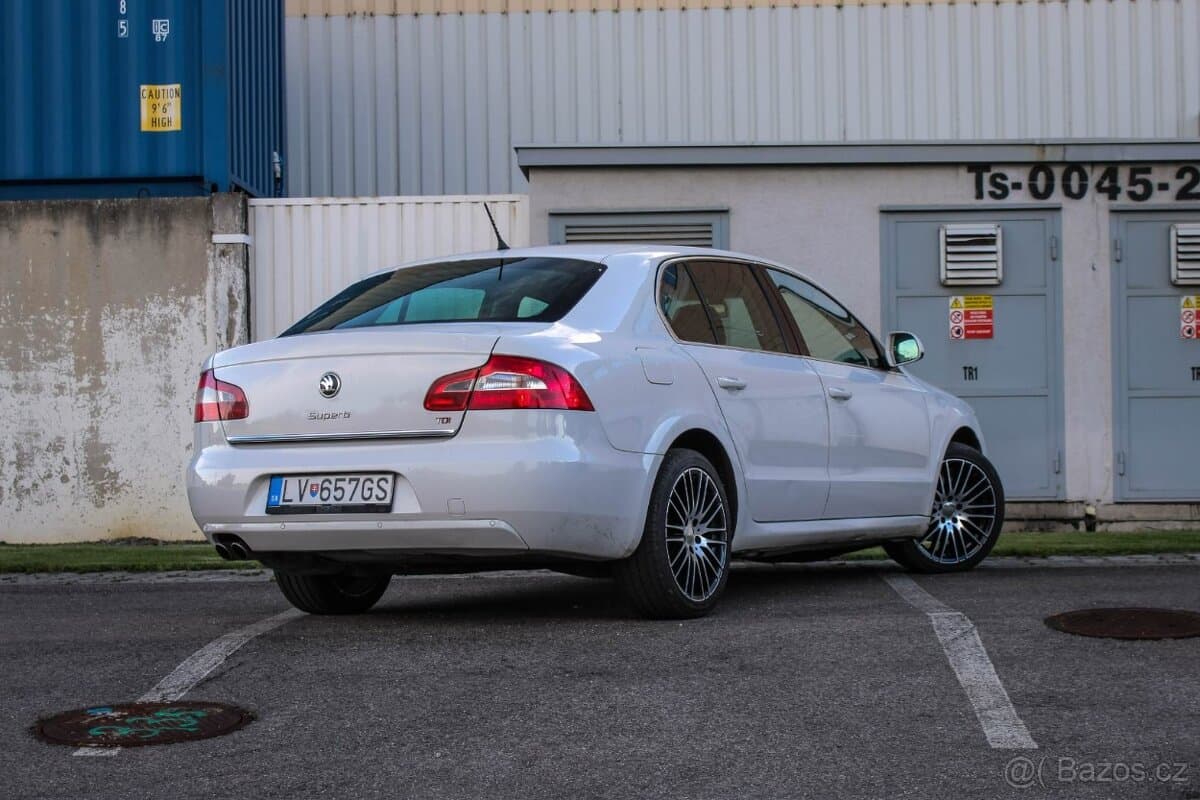 2009 Škoda SUPERB - 4