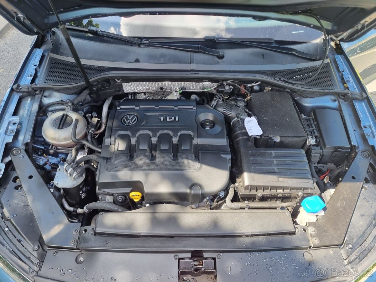 2015 Volkswagen PASSAT - 4