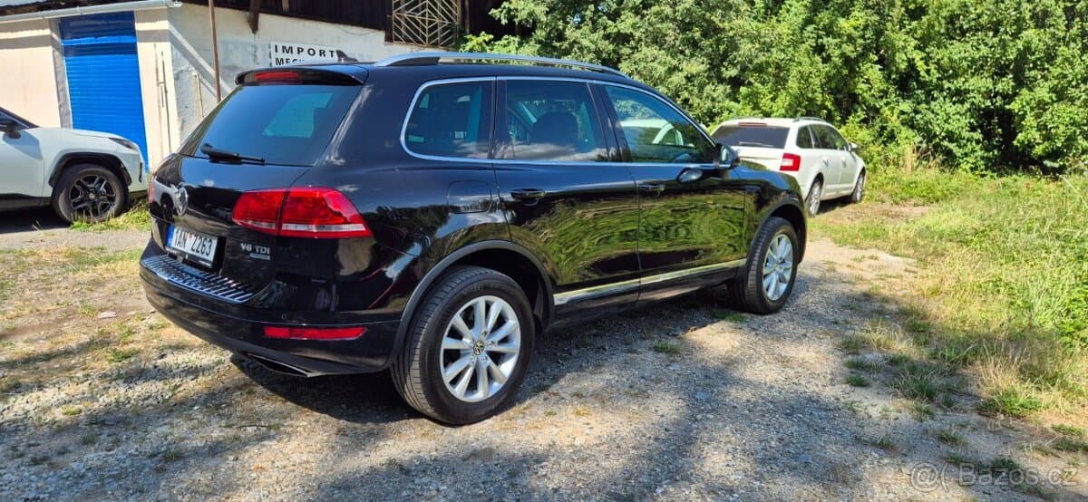 2011 Volkswagen TOUAREG - 4