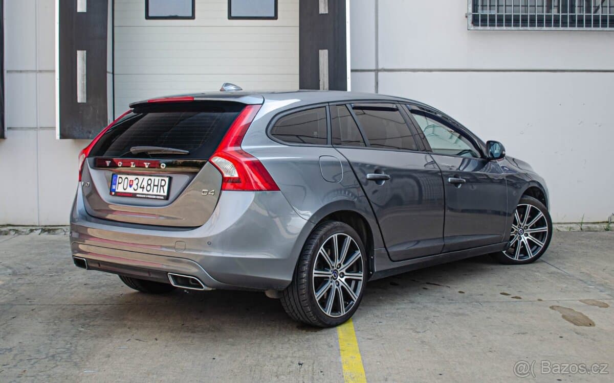 2016 Volvo V60 - 4
