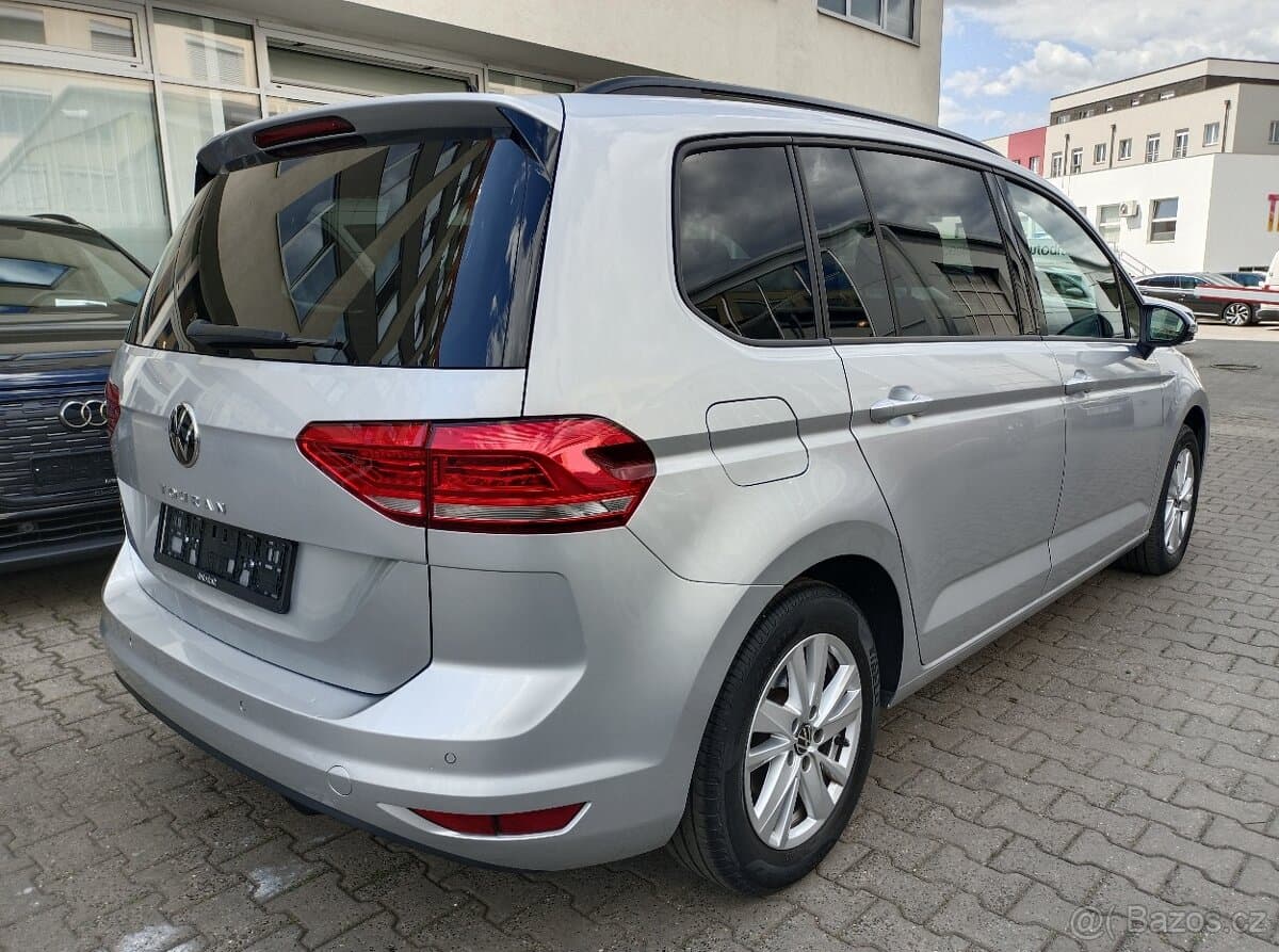 Volkswagen TOURAN - 4