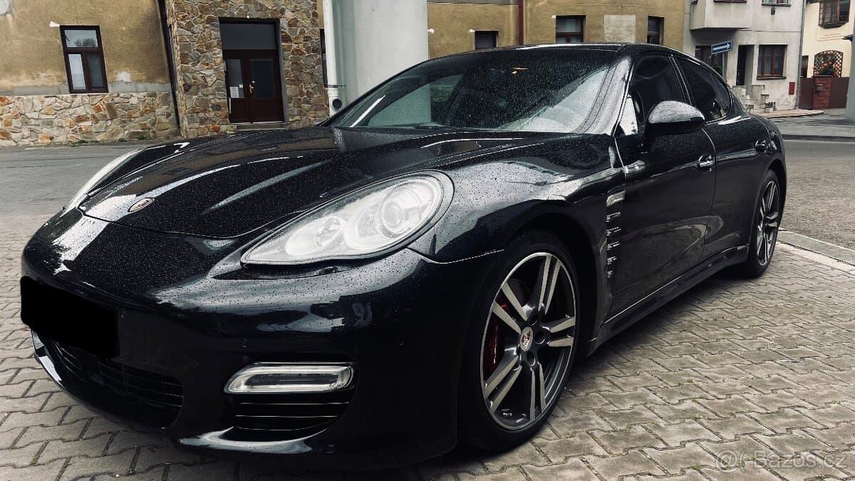 2011 Porsche PANAMERA - 4