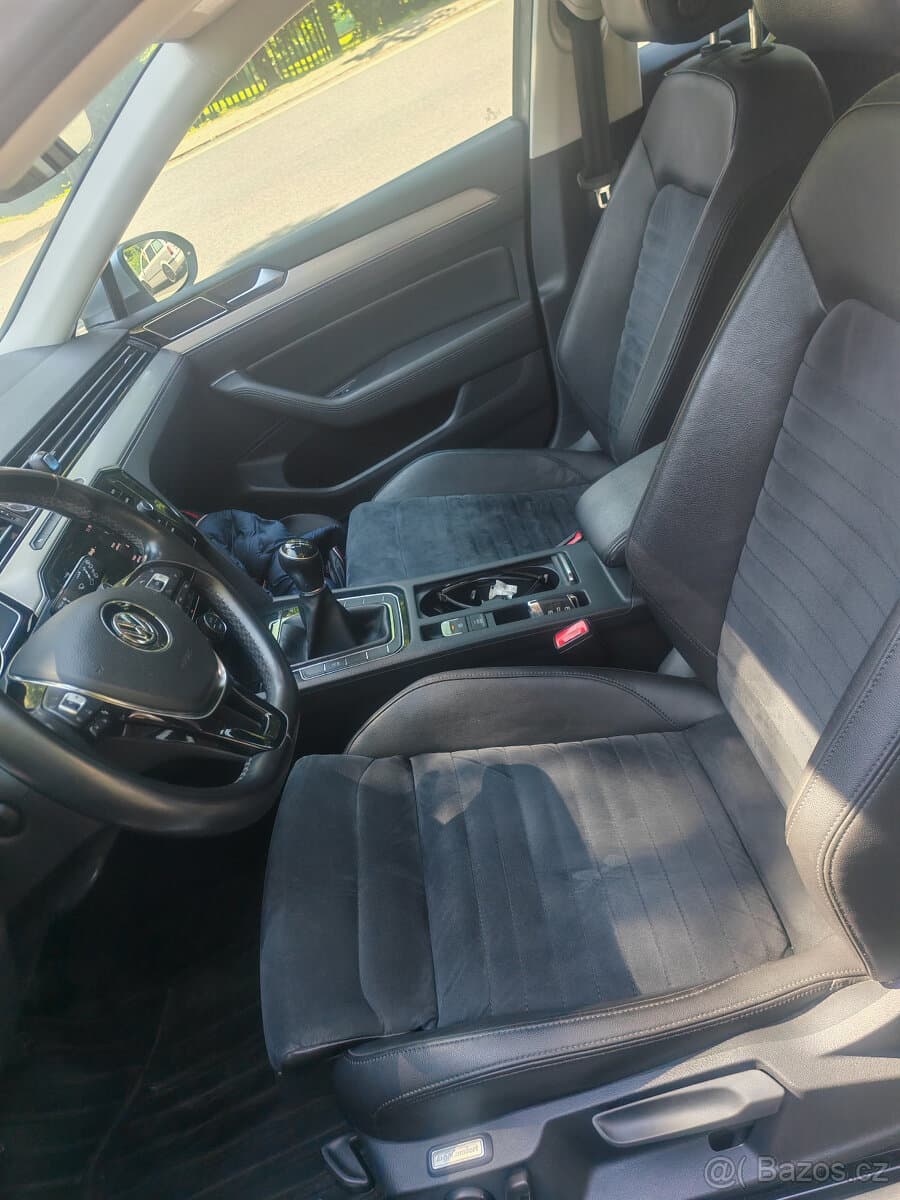 2018 Volkswagen PASSAT - 4