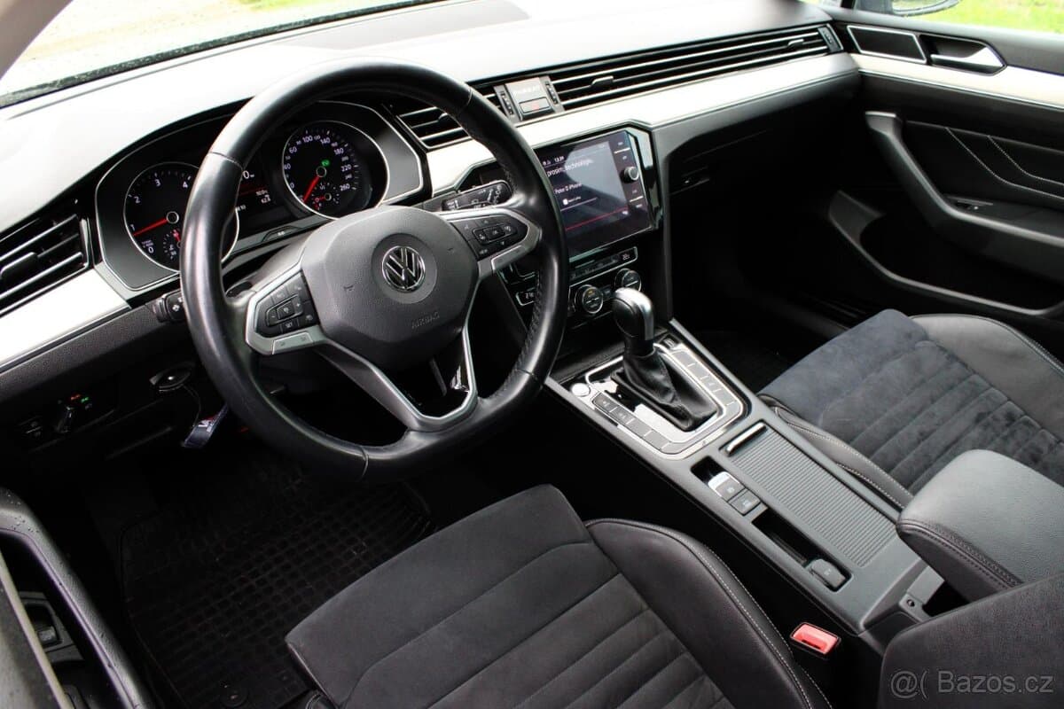 2020 Volkswagen PASSAT - 4