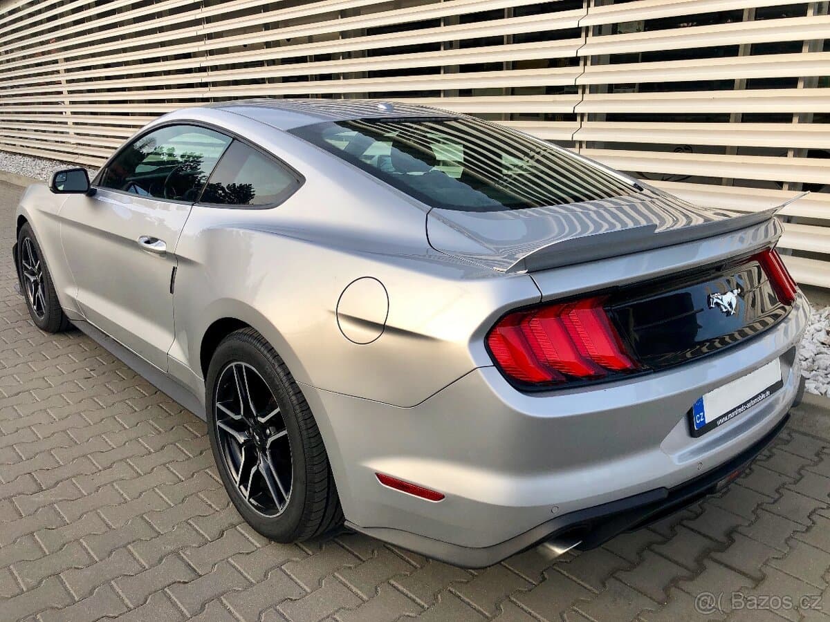2019 Ford MUSTANG - 4