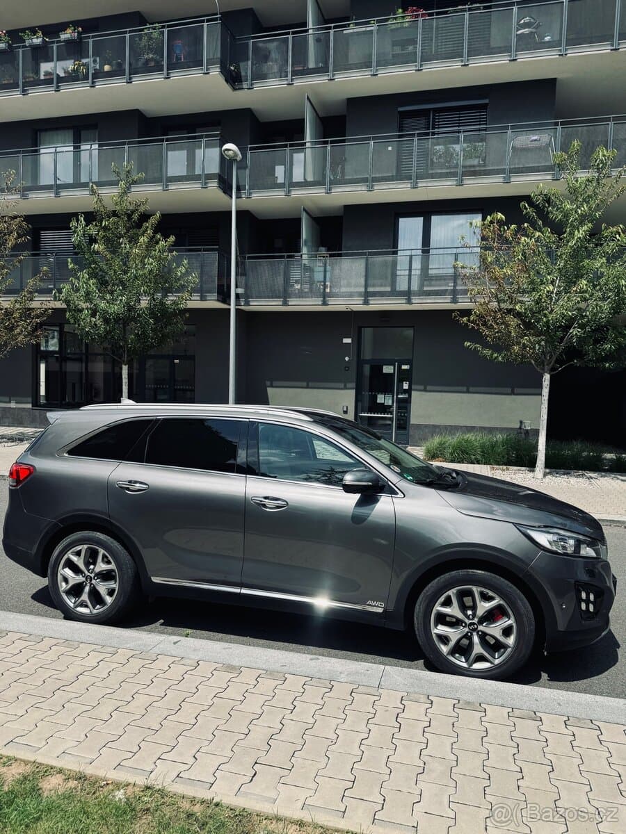 2016 Kia SORENTO - 4