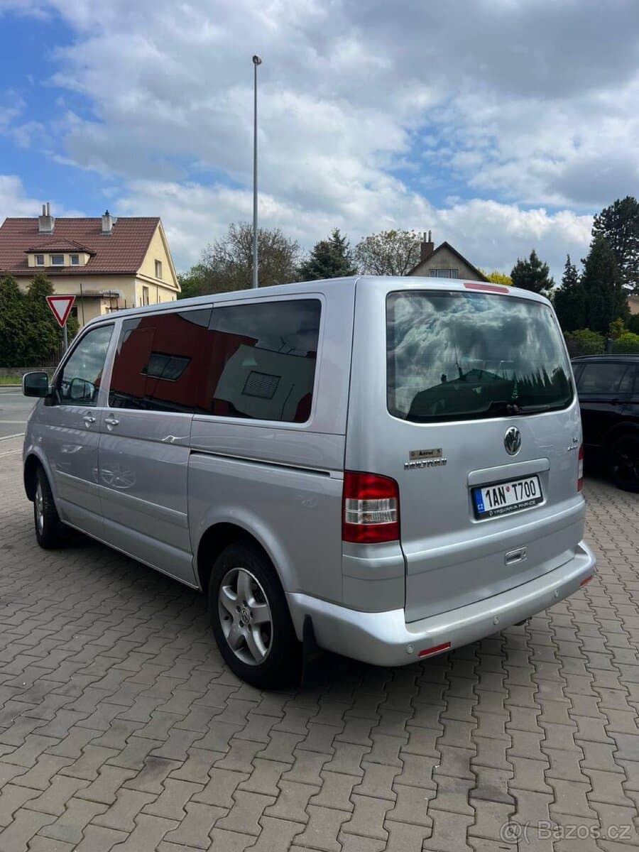 2010 Volkswagen MULTIVAN - 4