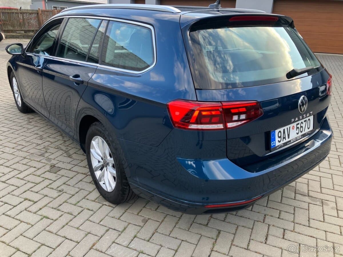 2023 Volkswagen PASSAT - 4