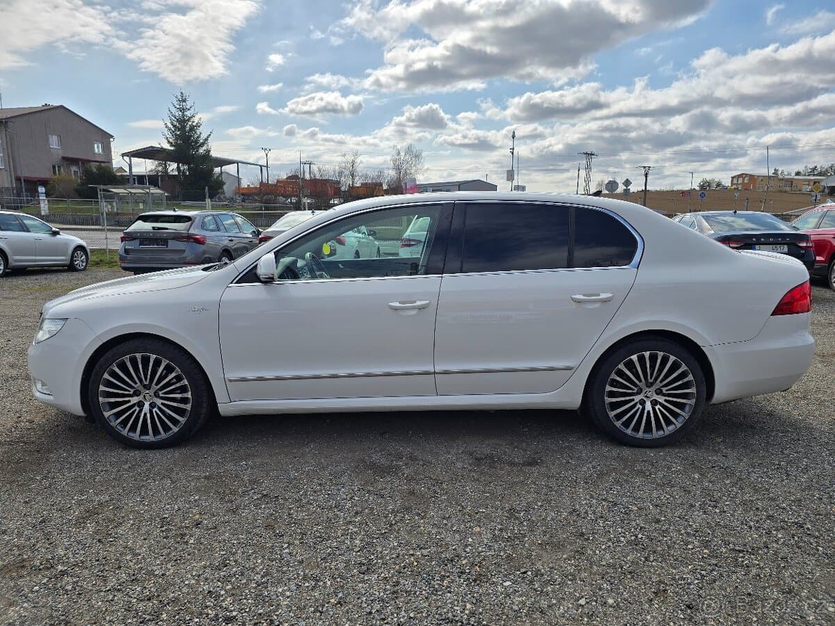 2013 Škoda SUPERB - 4