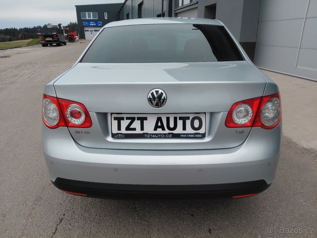 2010 Volkswagen JETTA - 4