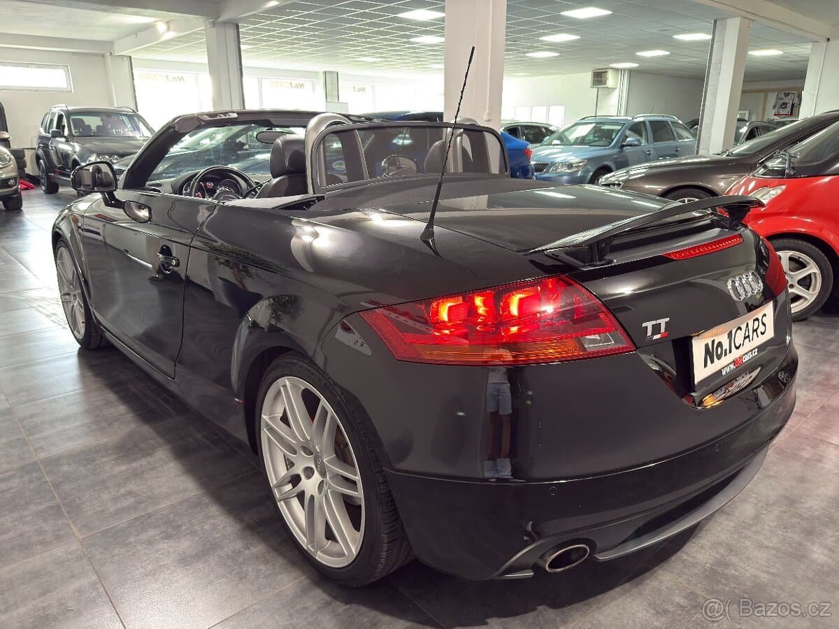 2010 Audi TT - 4
