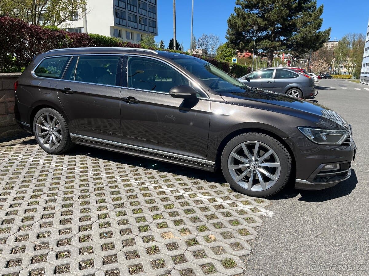 Volkswagen PASSAT - 4