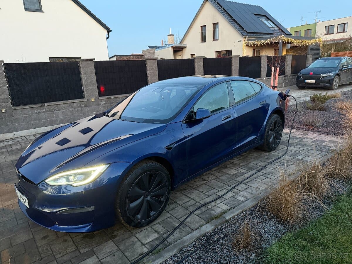 2022 Tesla MODEL S - 4