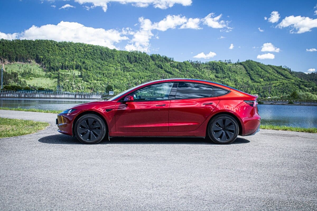 2024 Tesla MODEL 3 - 4