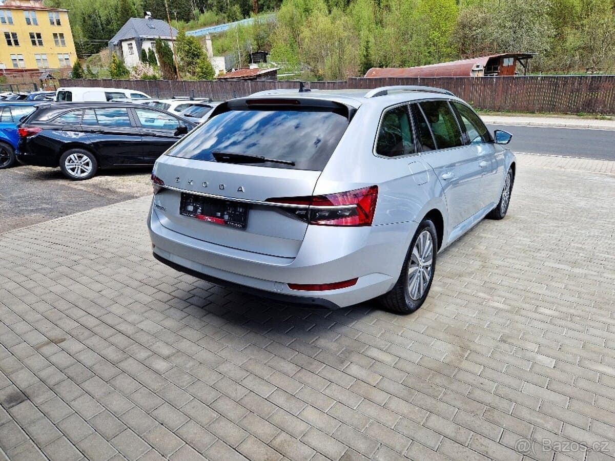 2021 Škoda SUPERB - 4