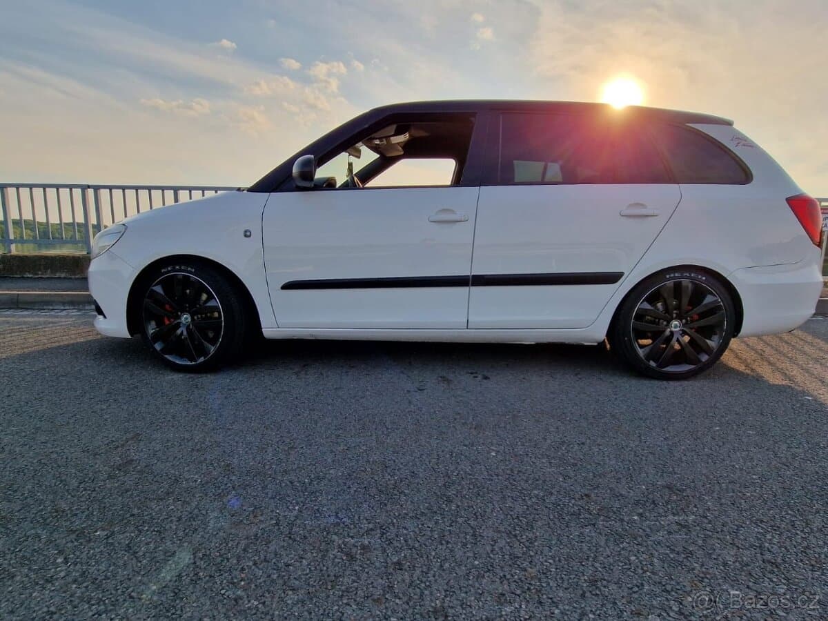 2011 Škoda FABIA - 4