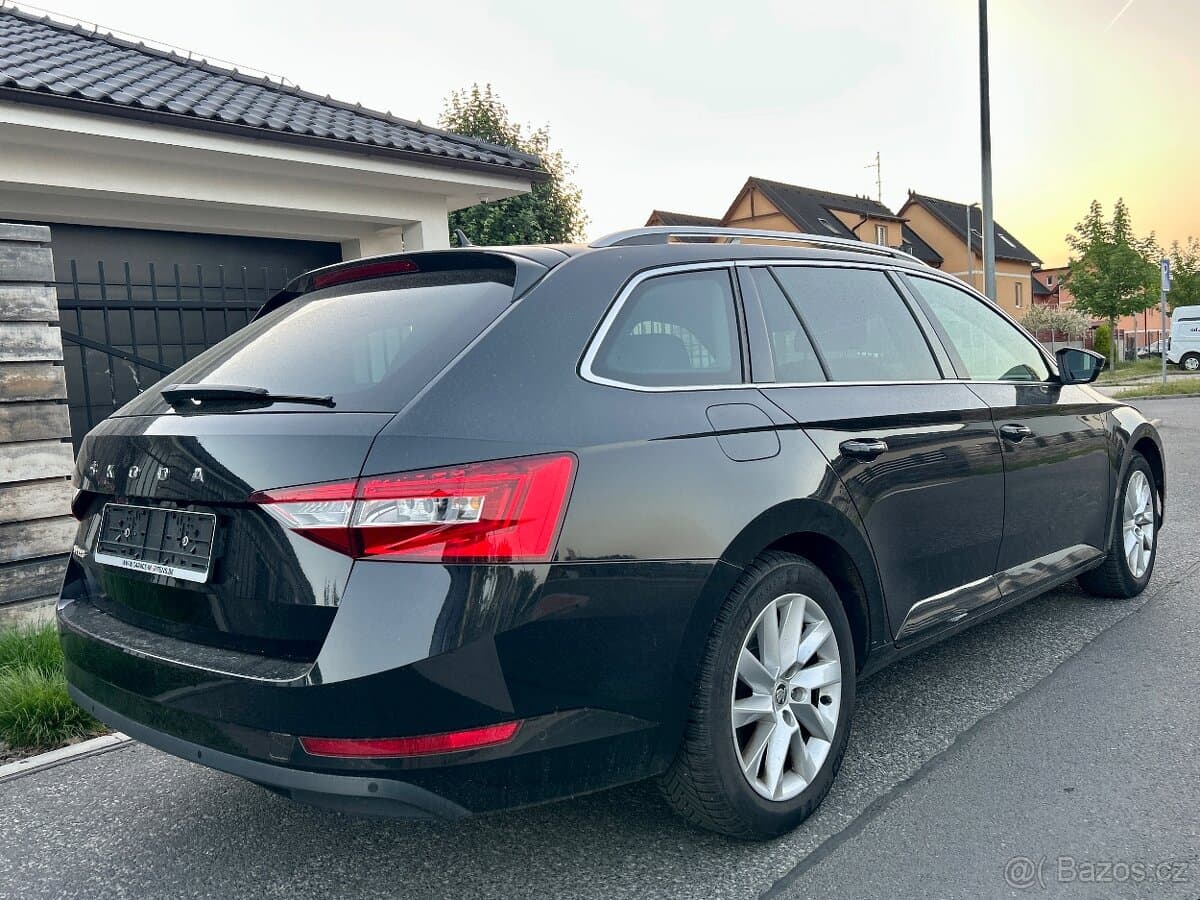 2020 Škoda SUPERB - 4
