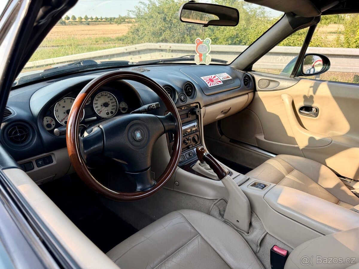 2000 Mazda MX-5 - 4