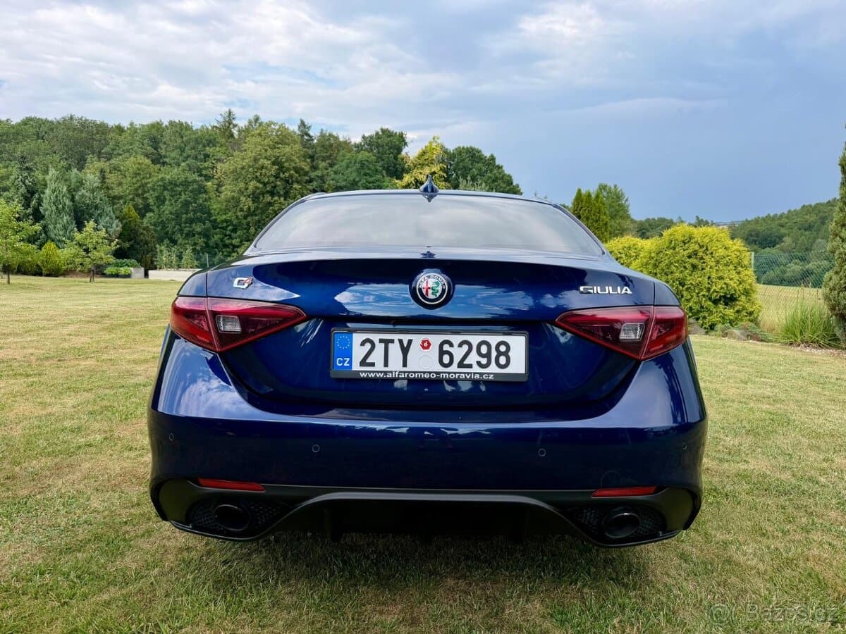 2017 Alfa Romeo GIULIA - 4