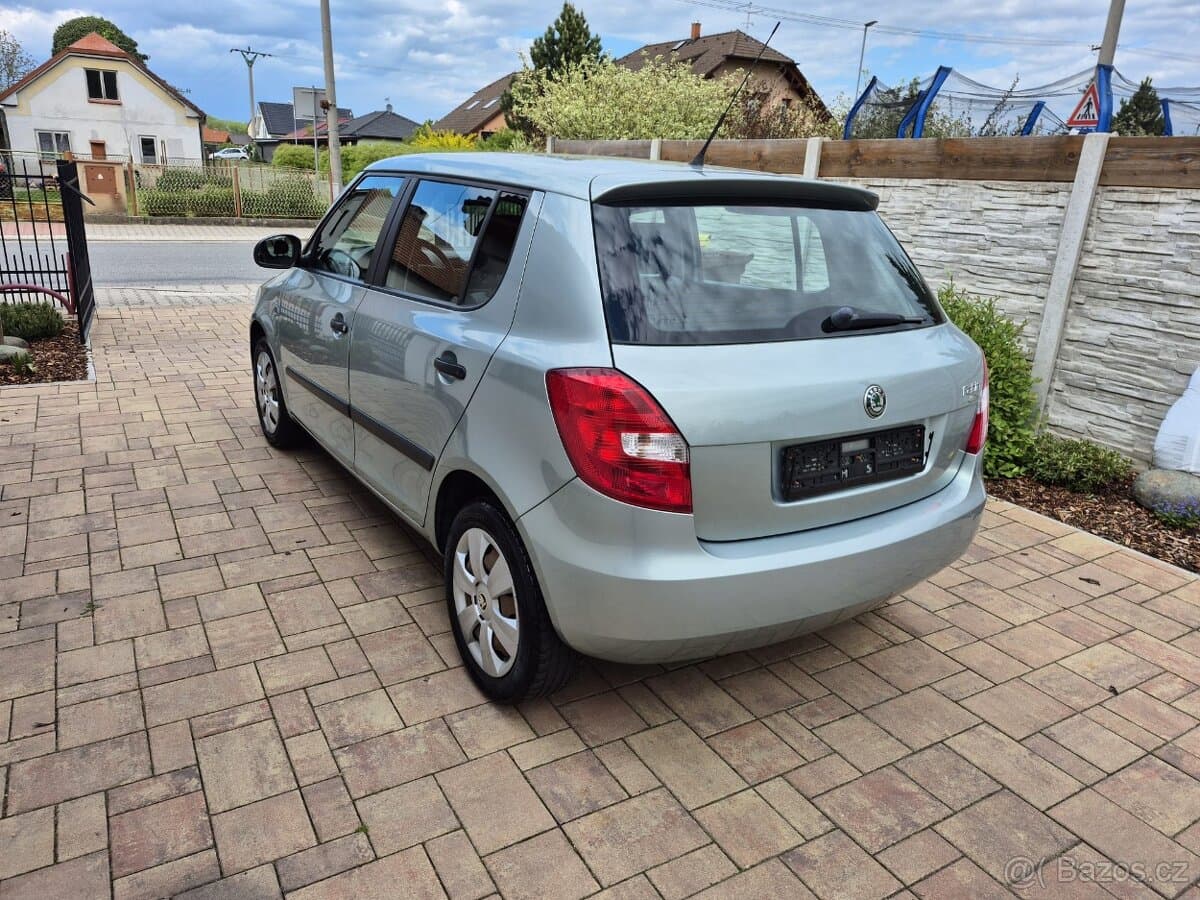 2010 Škoda FABIA - 4