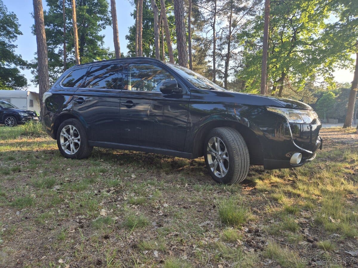 2014 Mitsubishi OUTLANDER - 4