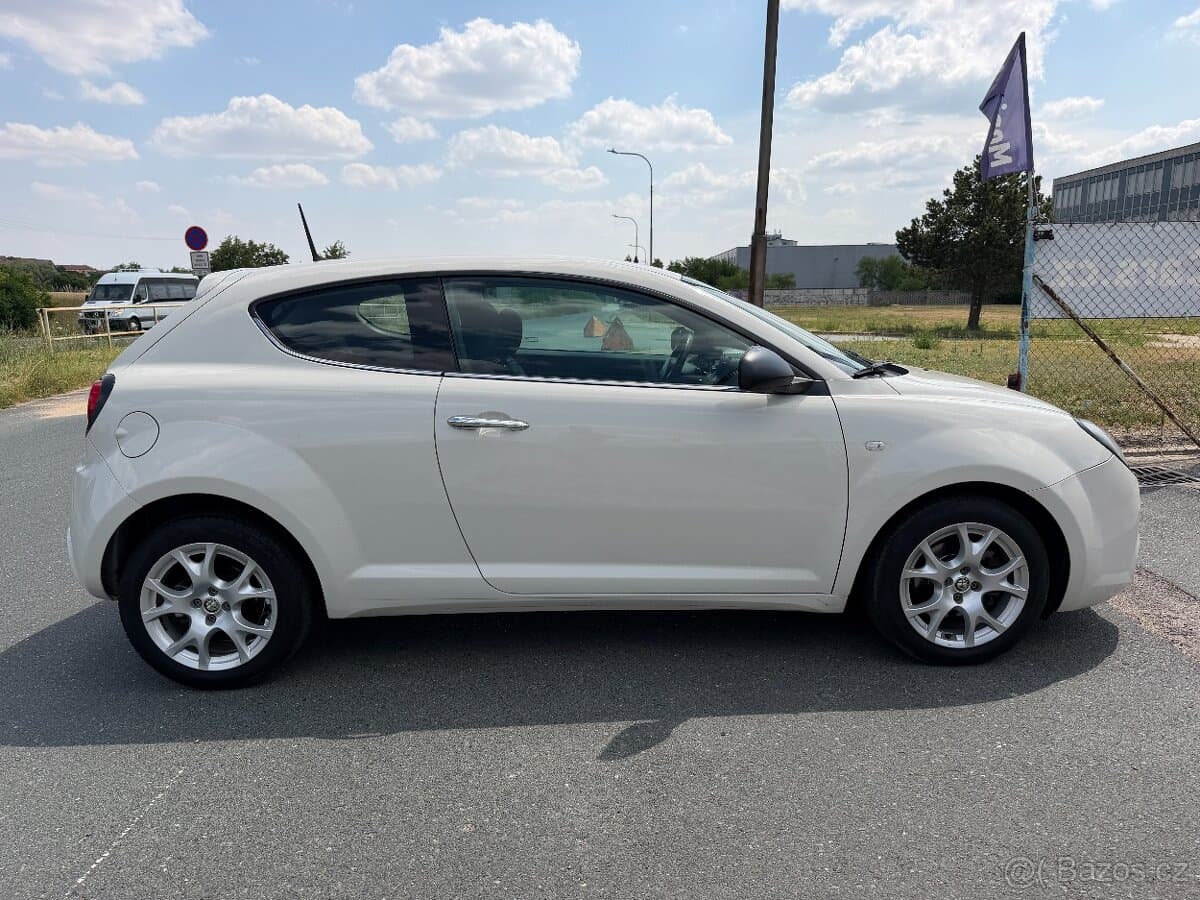 2014 Alfa Romeo MITO - 4