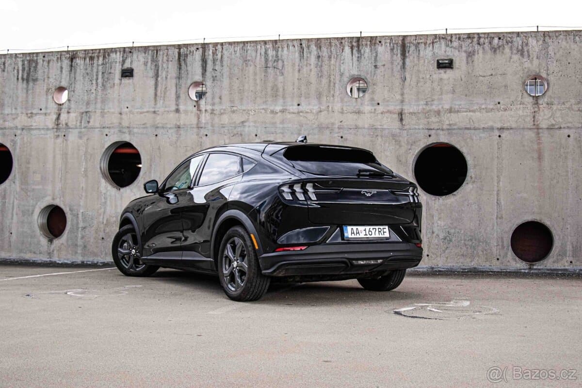 2021 Ford MUSTANG - 4