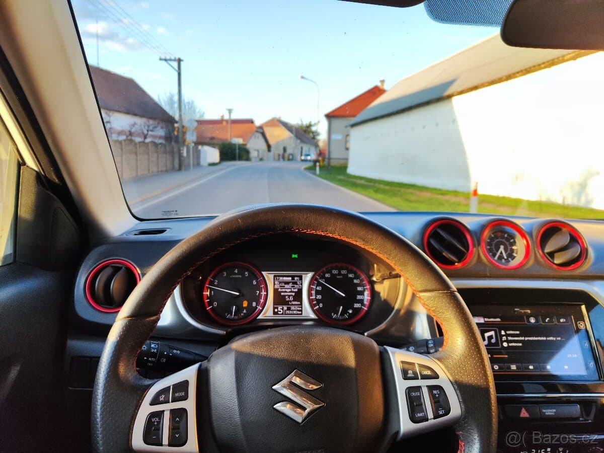 2018 Suzuki VITARA - 4