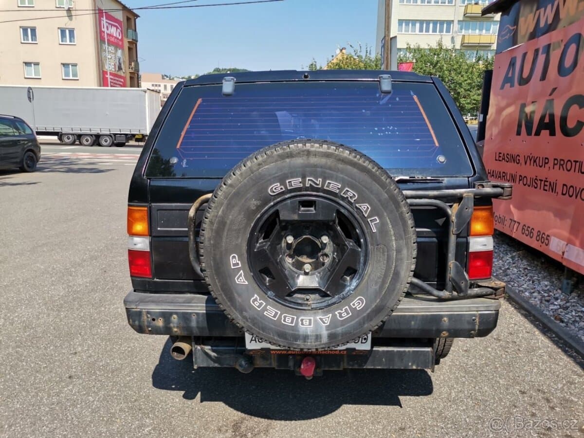 1989 Nissan PATHFINDER - 4