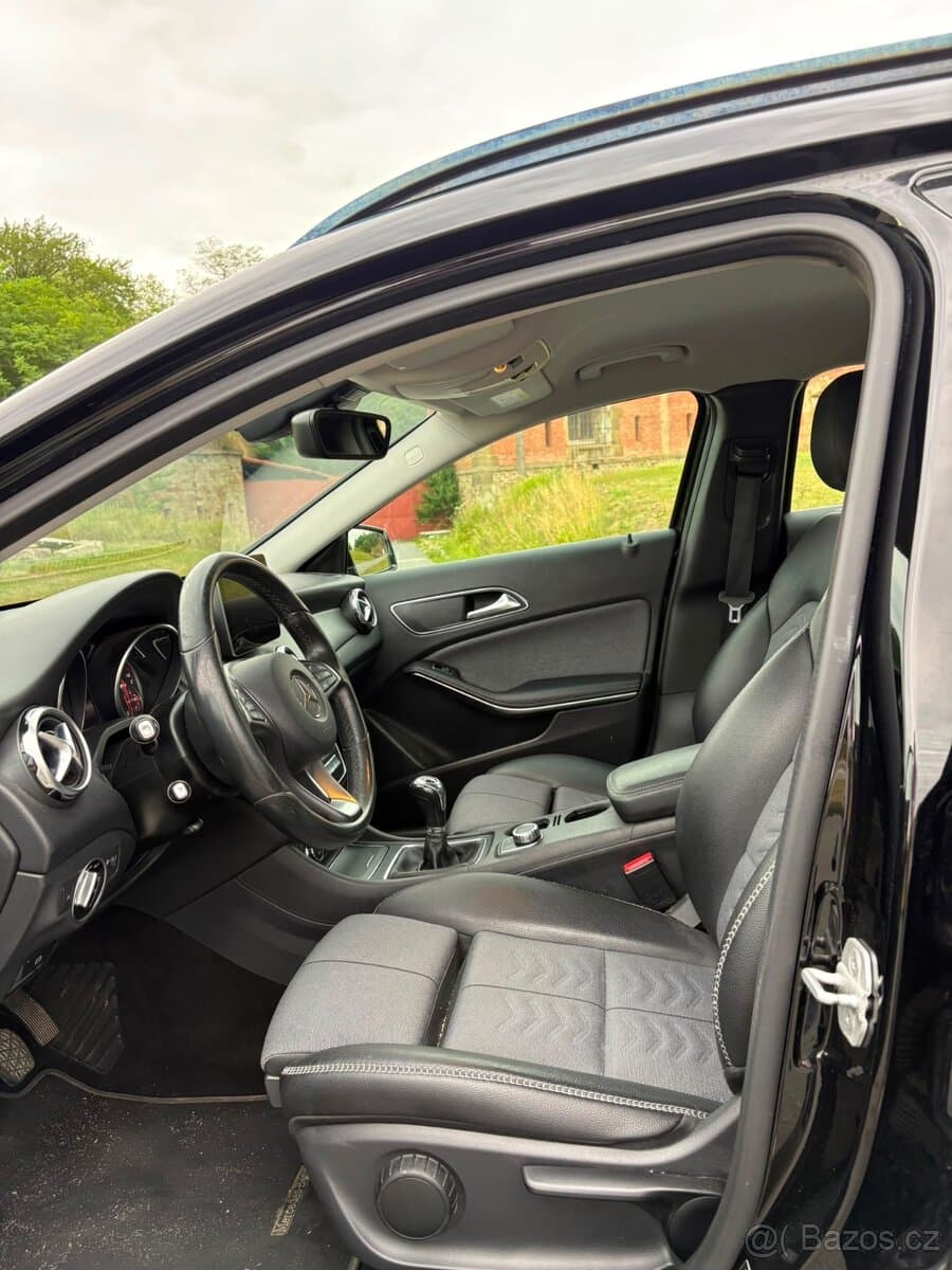 2017 Mercedes-Benz GLA - 4
