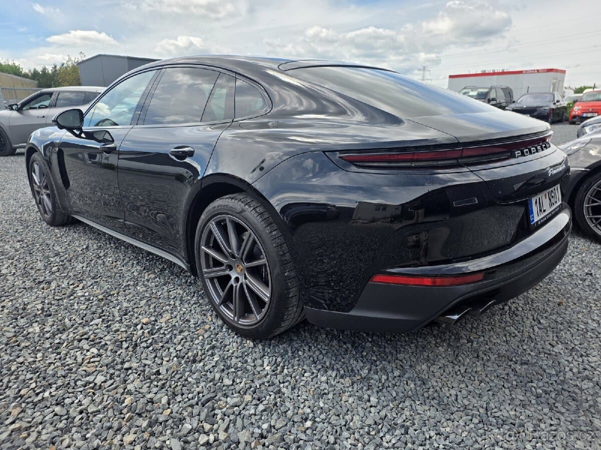 2025 Porsche PANAMERA - 4