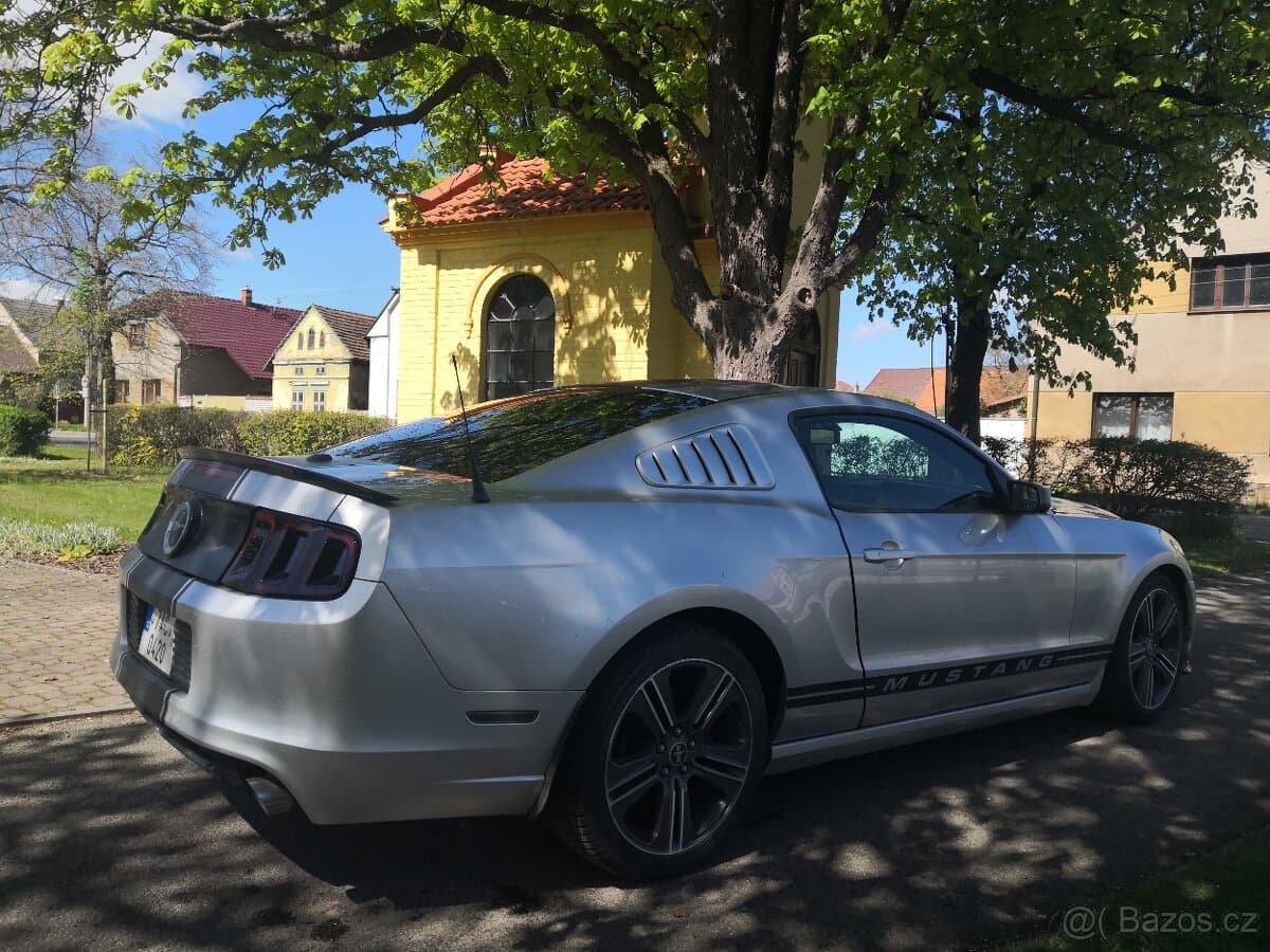2014 Ford MUSTANG - 4