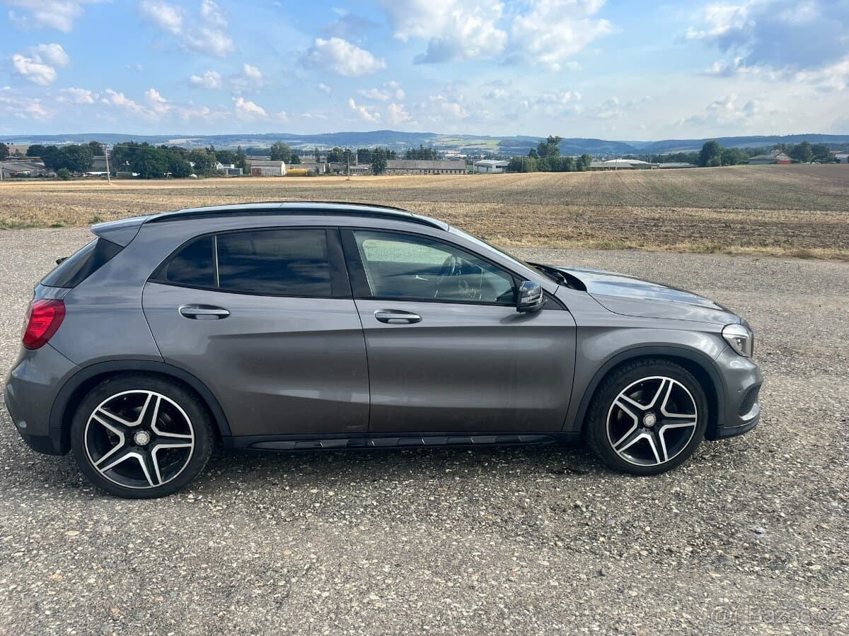 2016 Mercedes-Benz GLA - 4