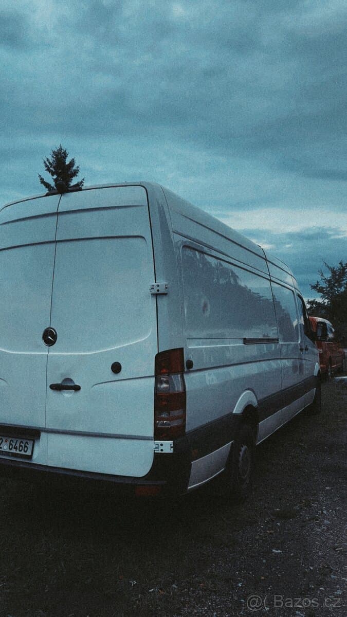 Mercedes-Benz SPRINTER - 4