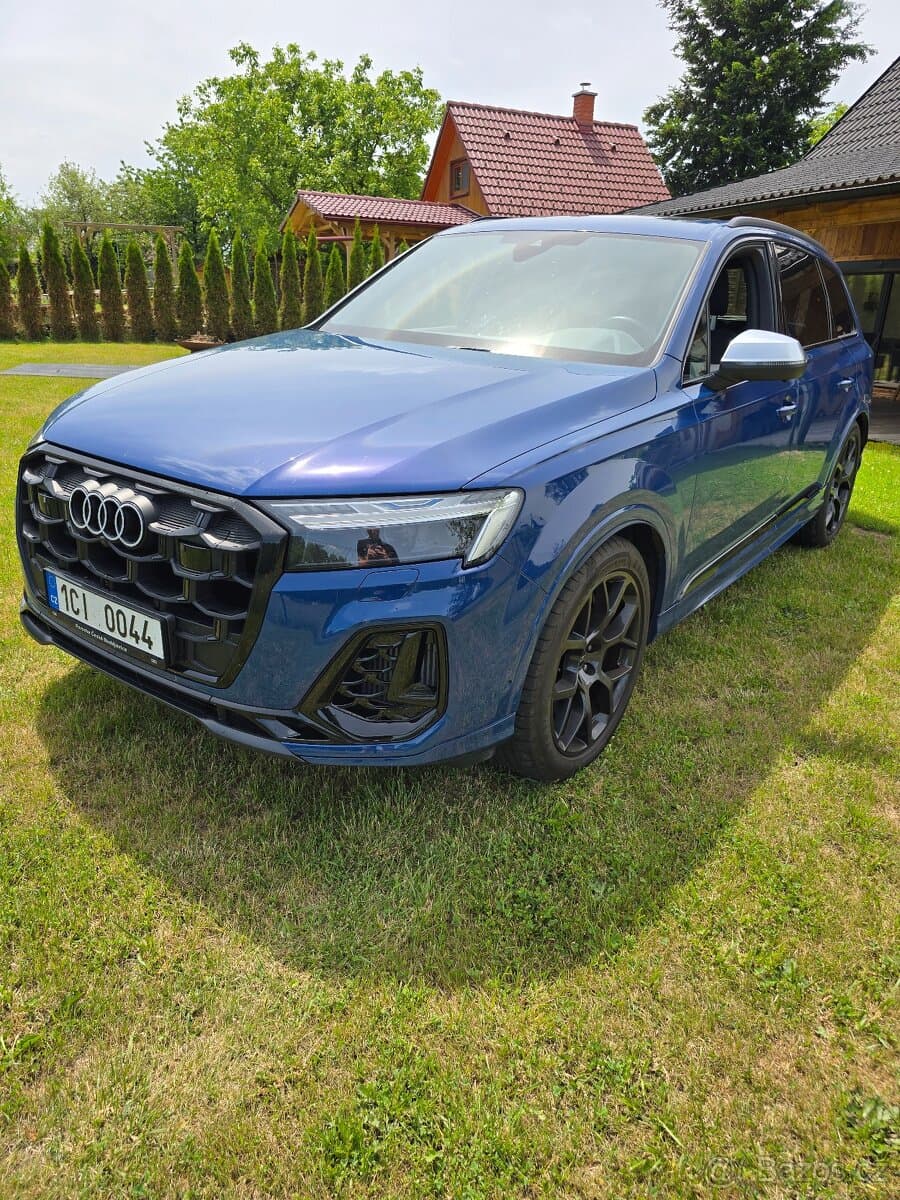 2025 Audi SQ7 - 4