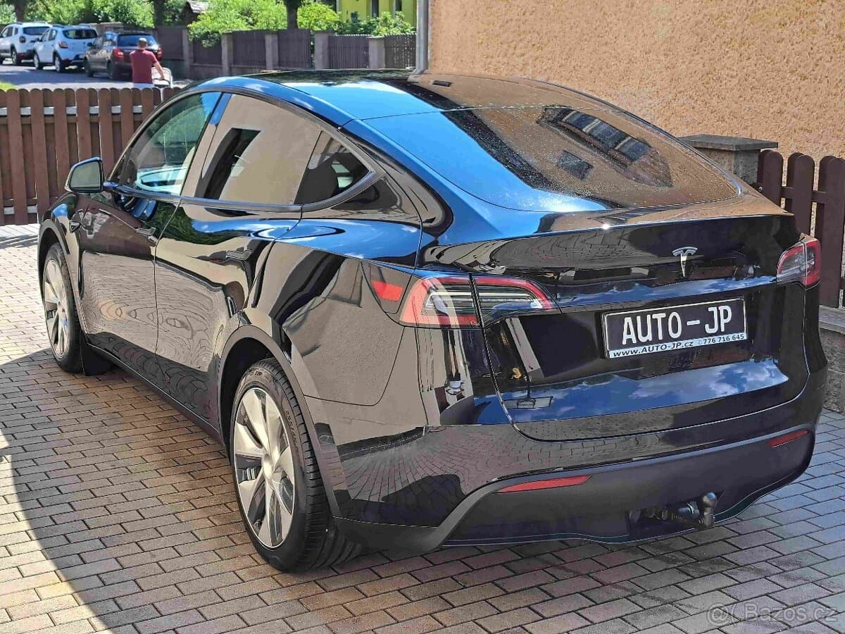 2023 Tesla MODEL Y - 4