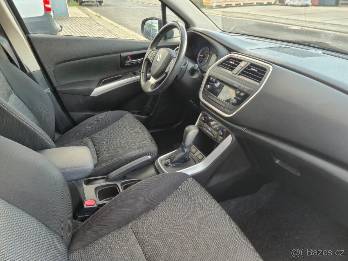 2015 Suzuki S-CROSS - 4