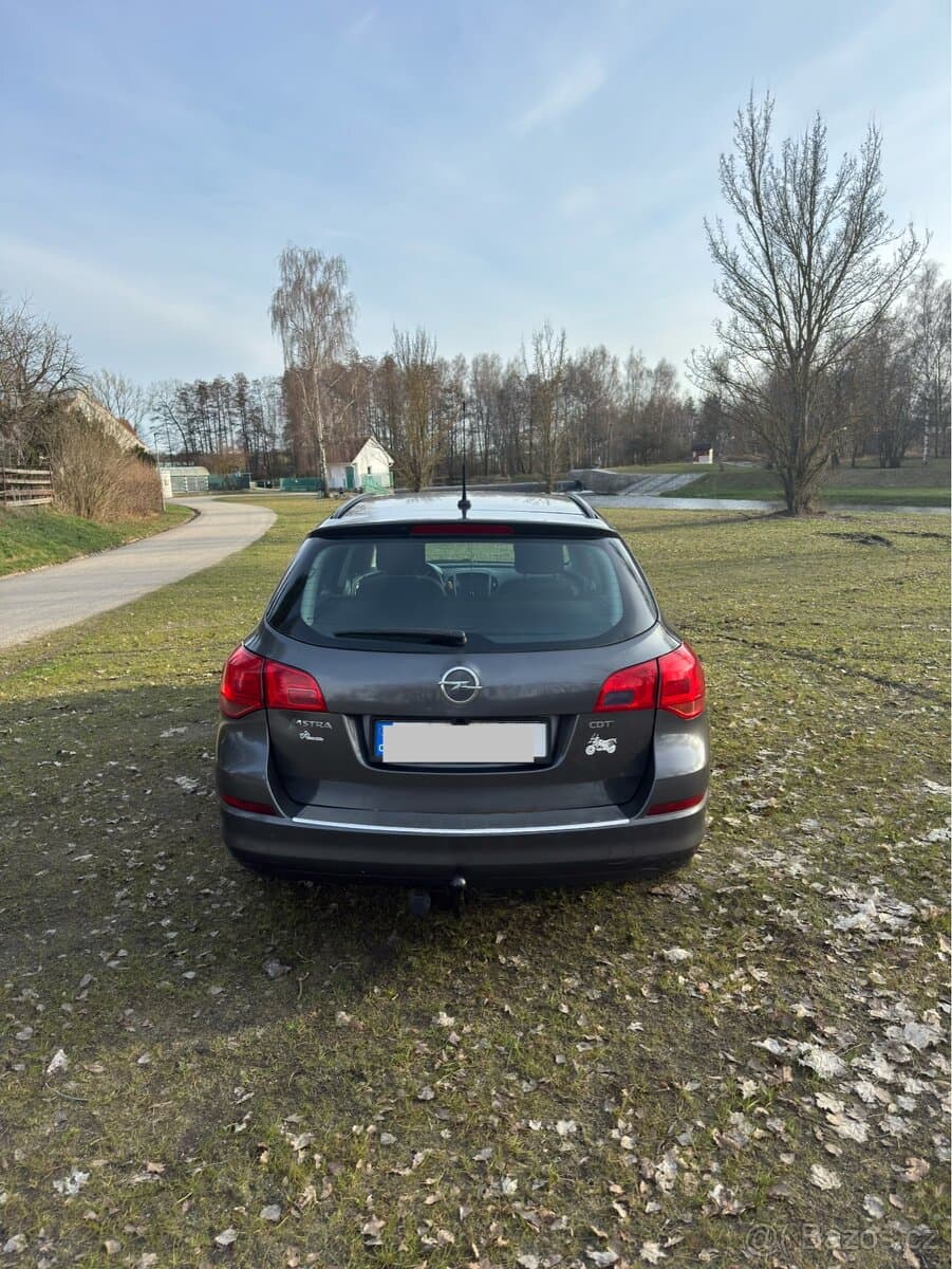 Opel ASTRA - 4