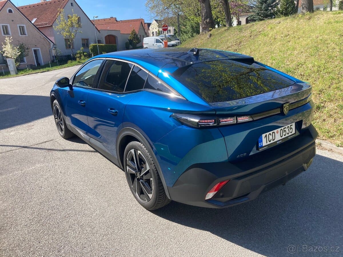 Peugeot 408 - 4