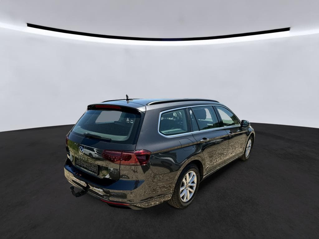 2023 Volkswagen PASSAT - 4