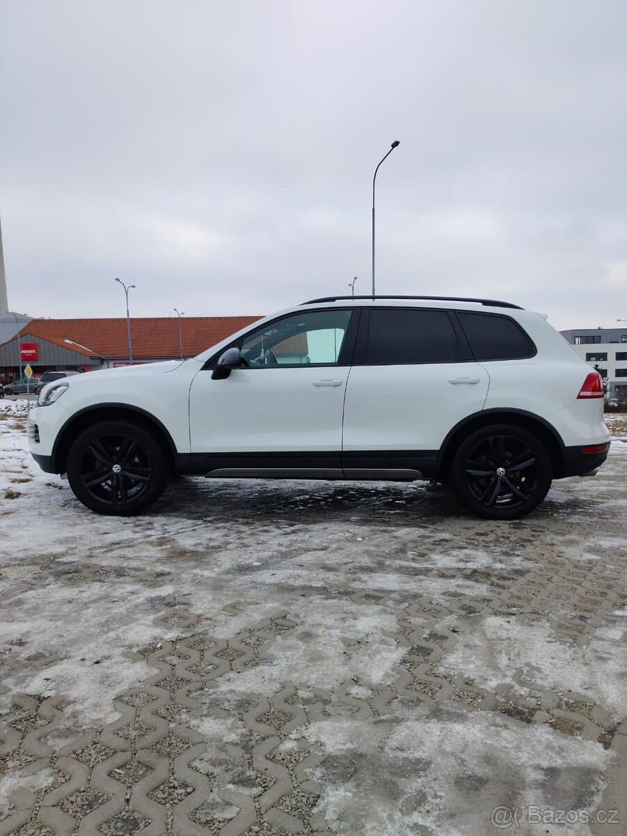 2013 Volkswagen TOUAREG - 4