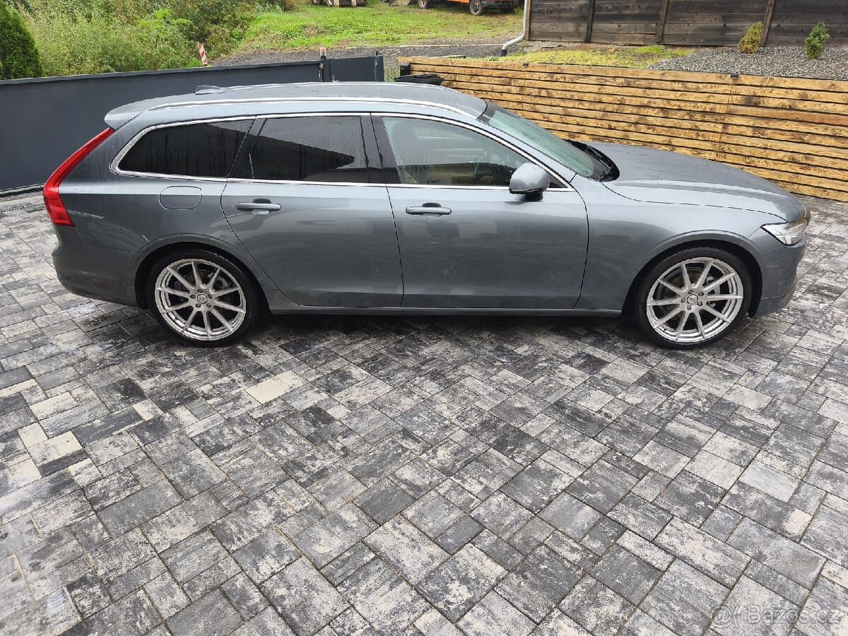 2017 Volvo V90 - 4