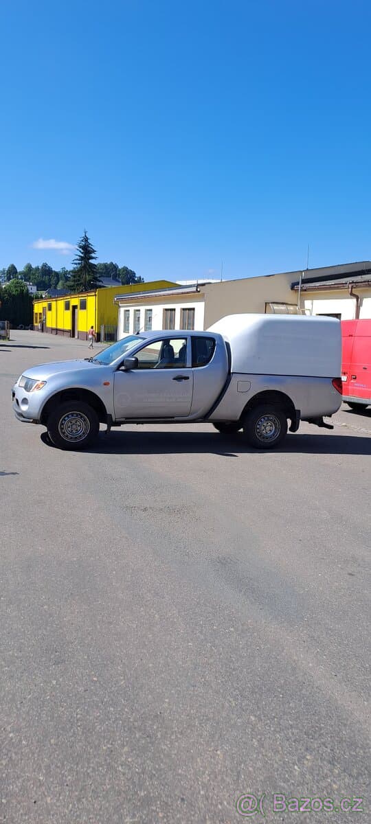 Mitsubishi L200 - 4