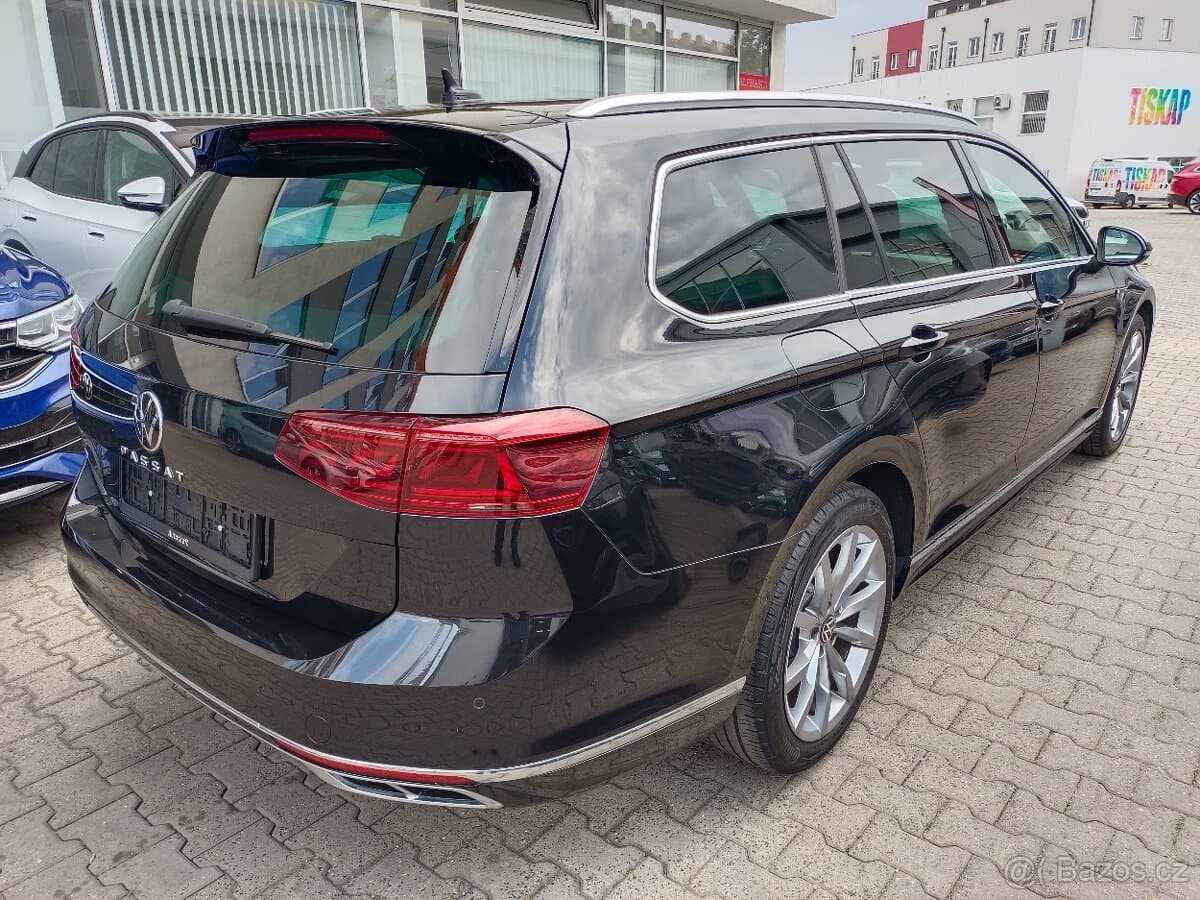 Volkswagen PASSAT - 4